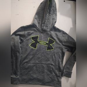Under armour boys hoodie medium